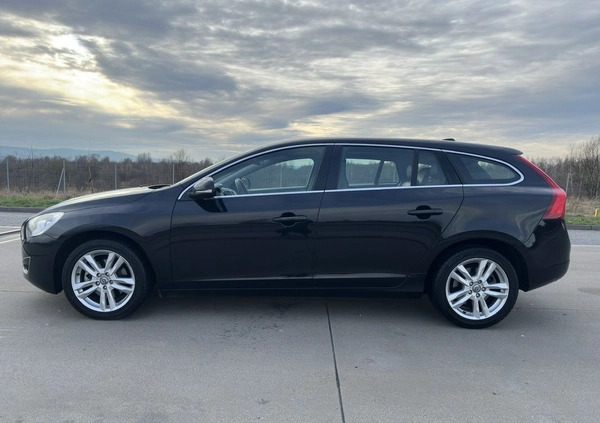 Volvo V60 cena 41000 przebieg: 242000, rok produkcji 2013 z Kłodzko małe 667